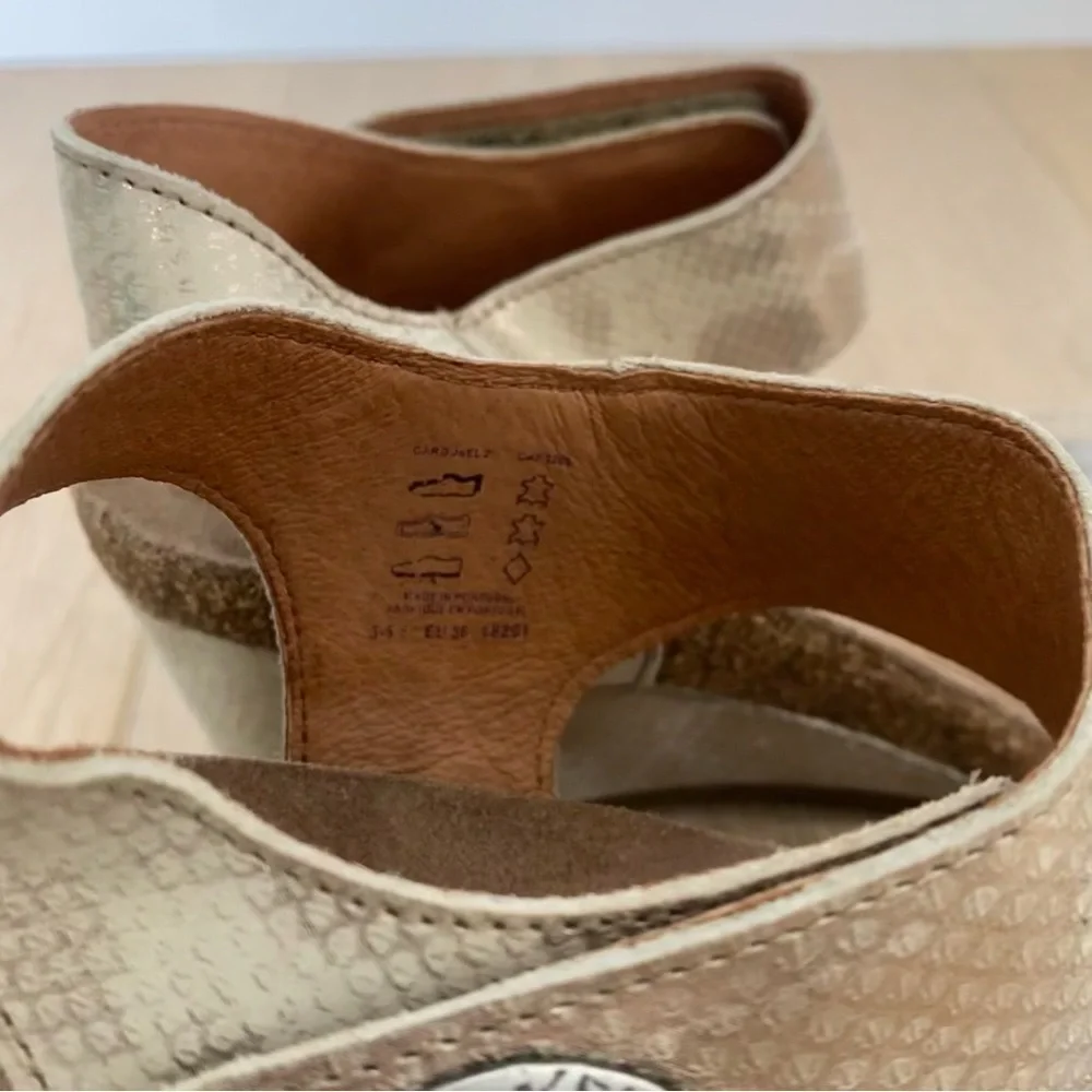 Taos Carousel 2 Metallic Wedge Sandals